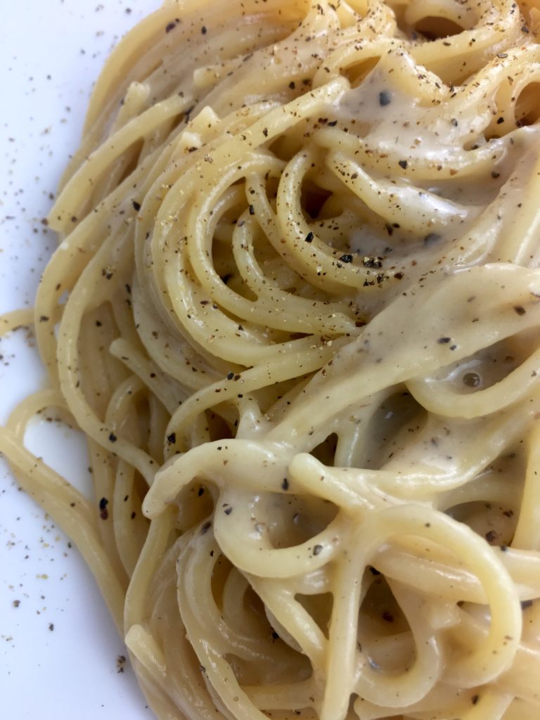 #101pastas 023: Cacio e pepe alla Romana by @piattorecipes [v] | Herd Gastronomy